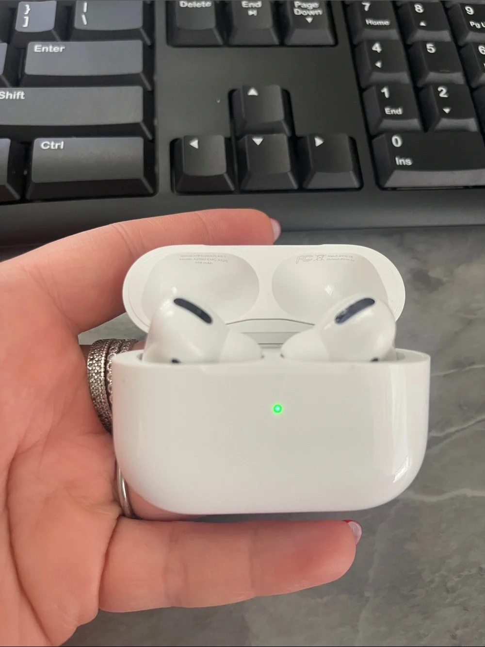 Apple pre loved